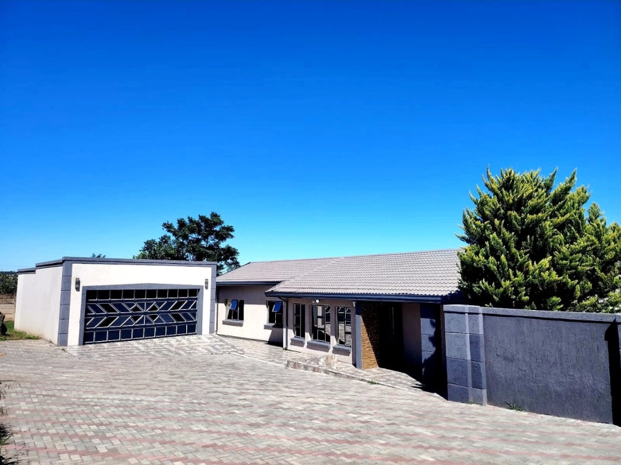 4 Bedroom Property for Sale in West Bank Eastern Cape